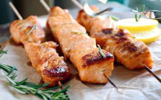 Лосось на мангале сочный и вкусный