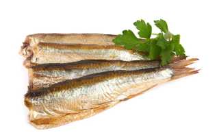 Рассмотрим виды копченой рыбы и узнаем, с какими продуктами ее есть нельзя