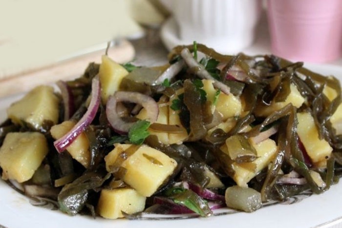 С яйцом и огурцом