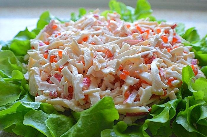 салат с икрой и морепродуктами 