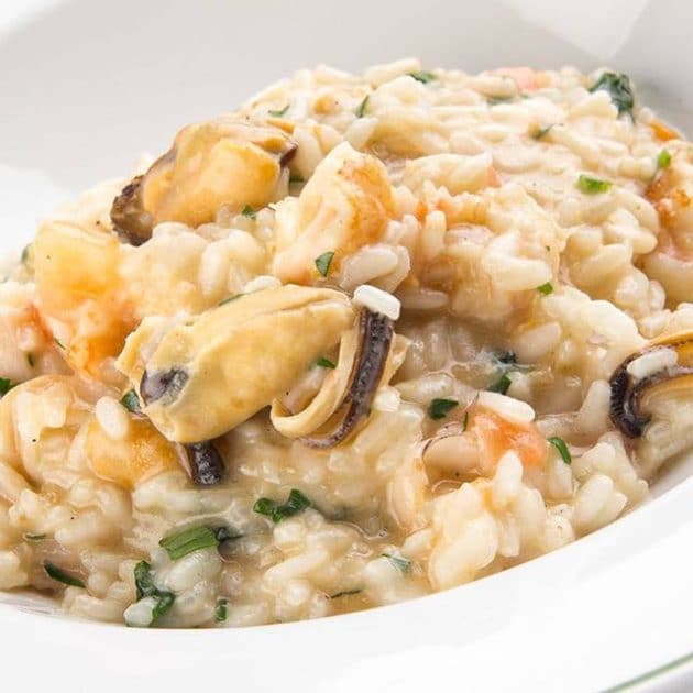 нежное ризотто с морепродуктами в сливочном соусе