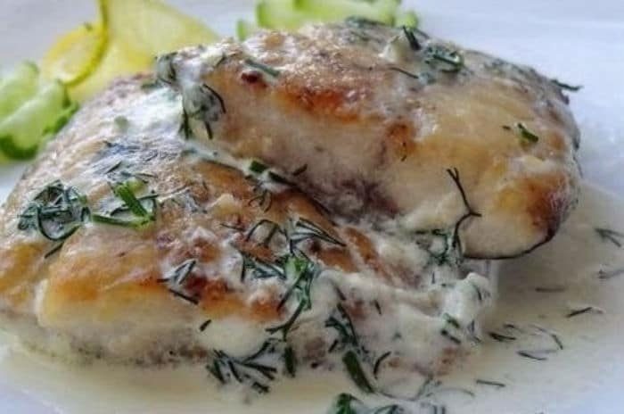 скумбрия по-норвежски со сметаной 