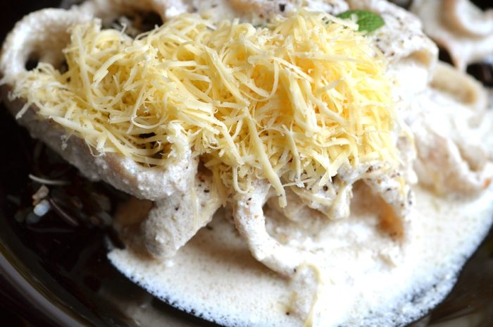 кальмар с сыром в белом соусе 