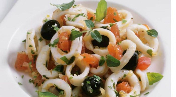 кальмары с оливками