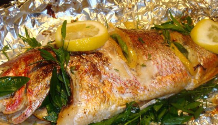 морской окунь в духовке с лимоном 