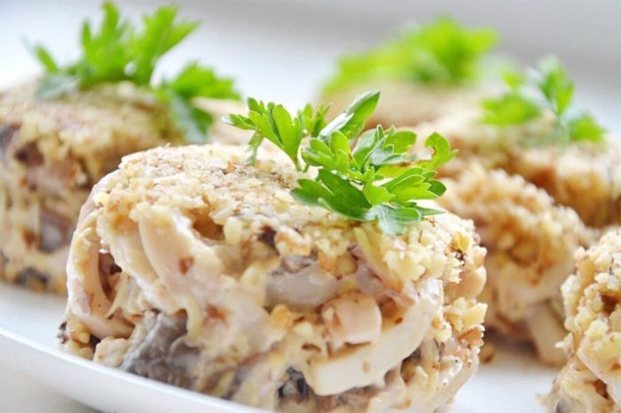 салат с кальмарами и сыром