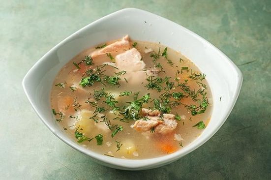 уха из семги на курином бульоне
