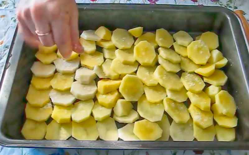картофель нарезанный кольцами
