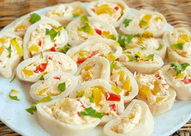 фаршированные кальмары крабовыми палочками
