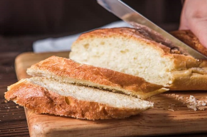 нарезаем хлеб