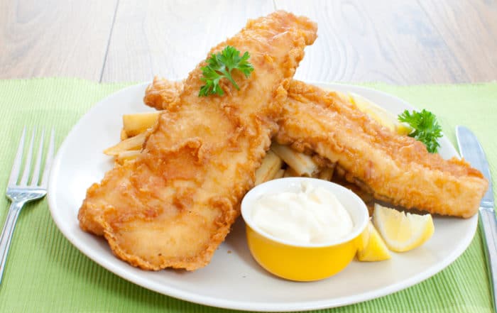 морской окунь жареный в кляре 