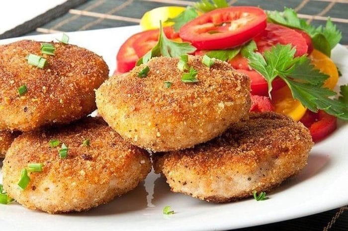 котлеты из трески со свежими овощами 