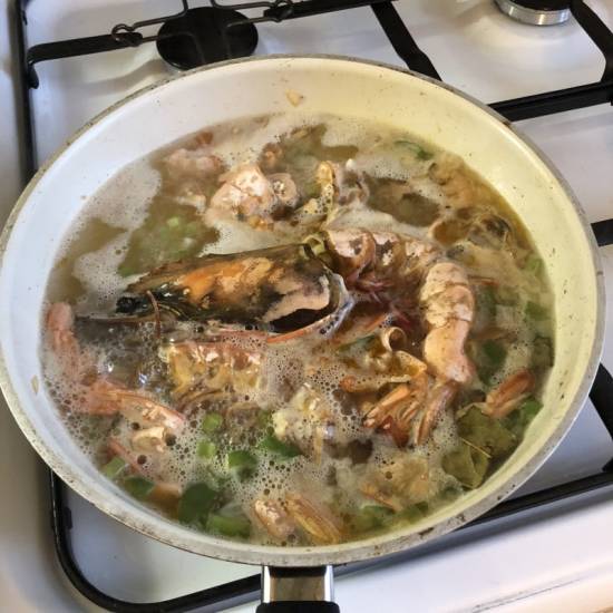 креветки с зеленью