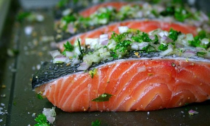 как вкусно посолить рыбное филе 