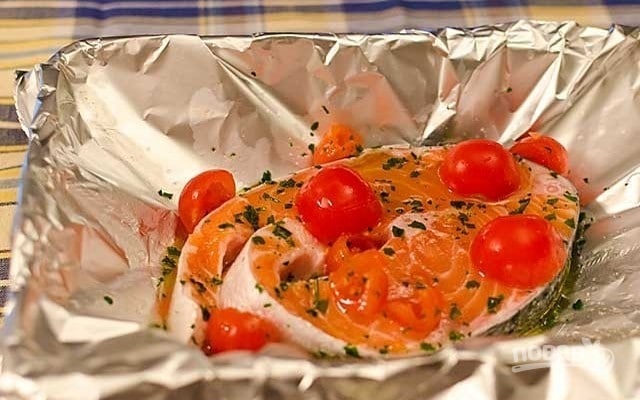рыба запеченная с томатами