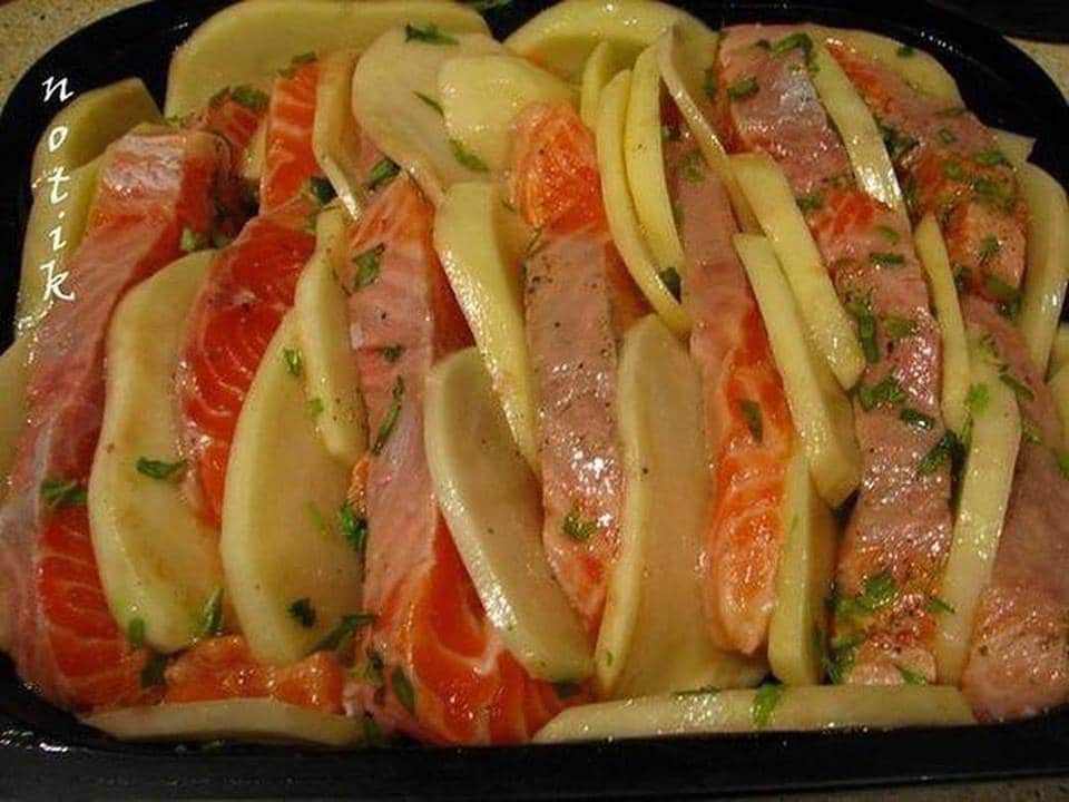 кижуч с картошкой
