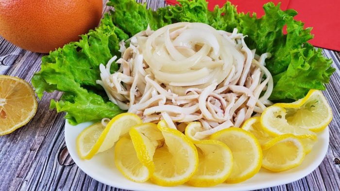 кальмары маринованные с луком