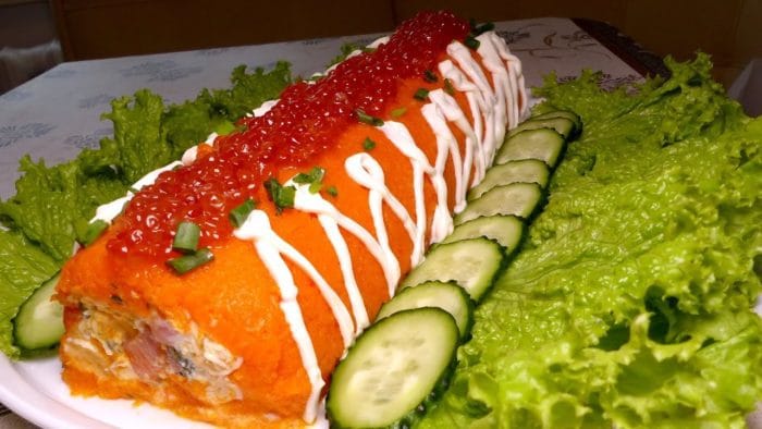 «Царский» салат с красной икрой 