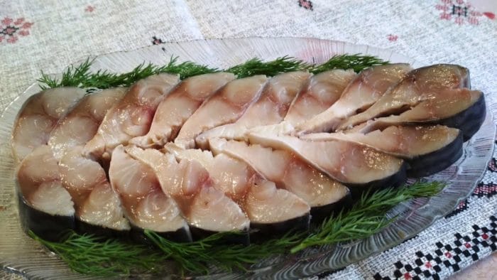приготовление скумбрии с луком 