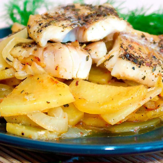 минтай с картофелем