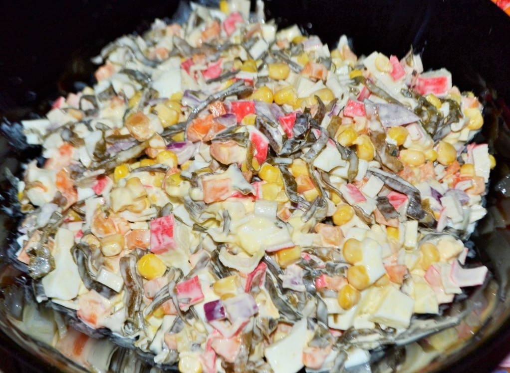 морская капуста и крабы