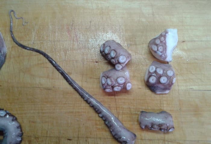 кусочки щупалец осьминога