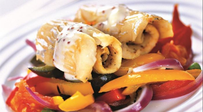 пикша с разными овощами 