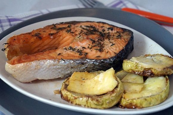 семга запеченная с кабачками 