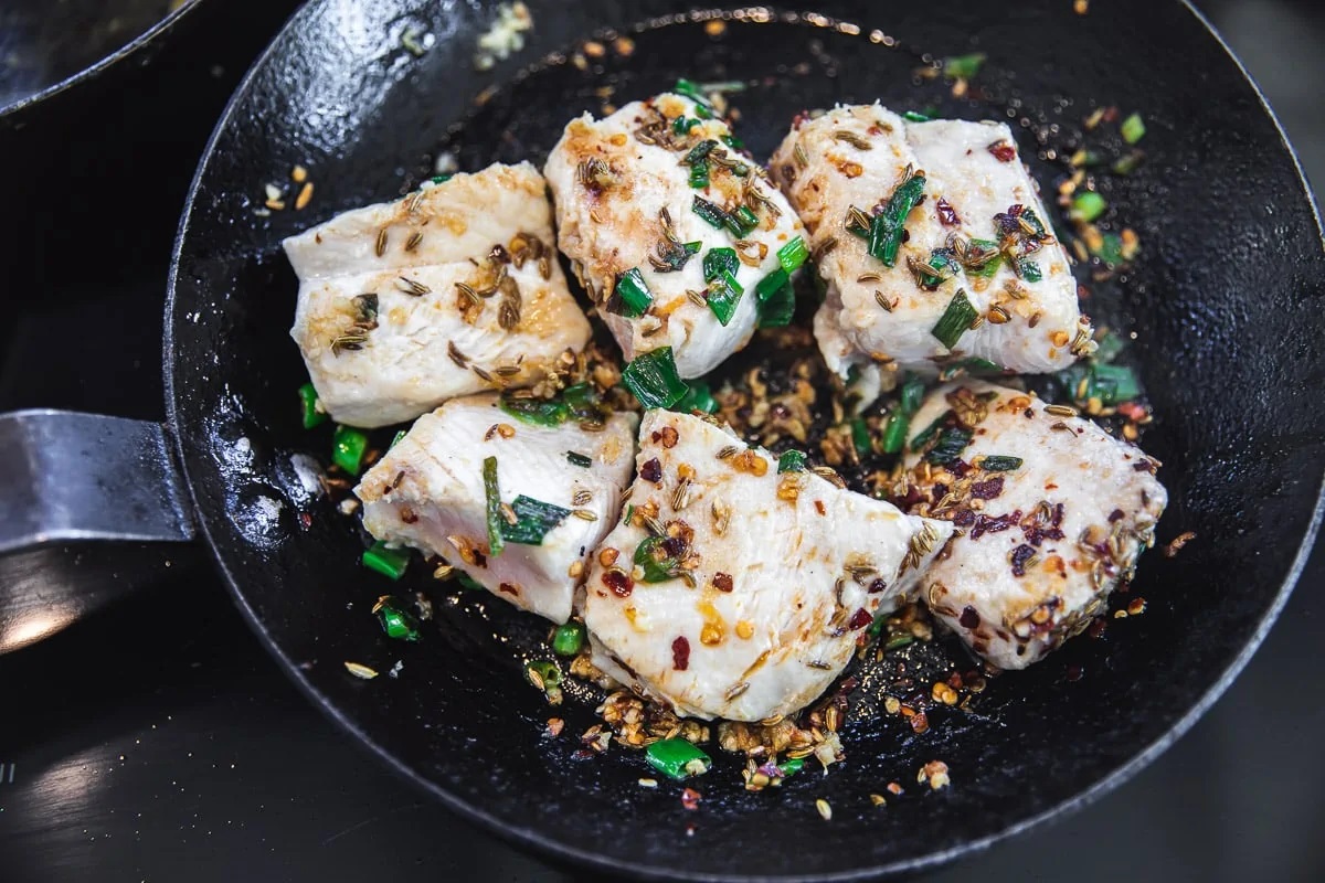 обжариваем рыбу