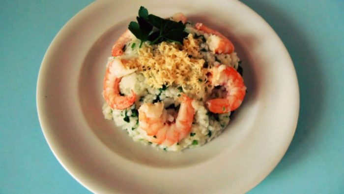 сытный рис по-тайски с грибами и сыром