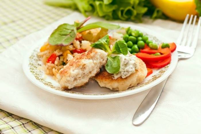 Рыбные котлеты из путассу