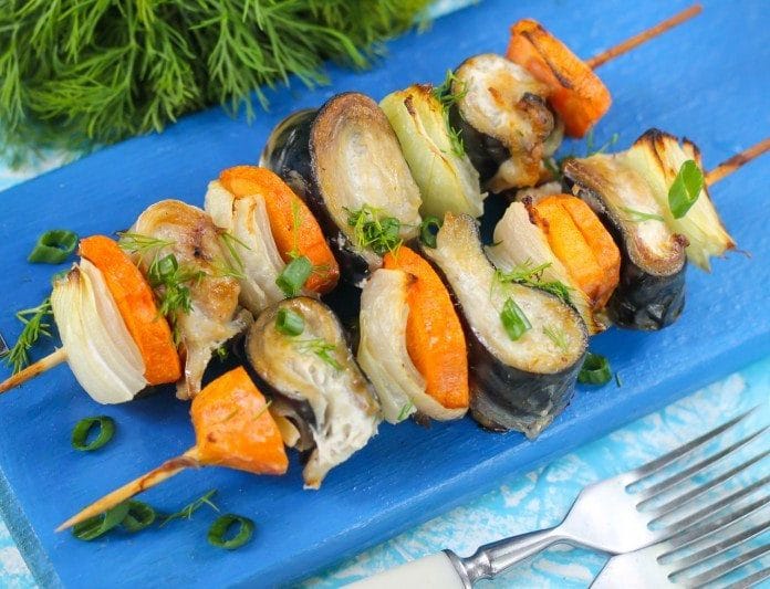 шашлык из скумбрии кусочками