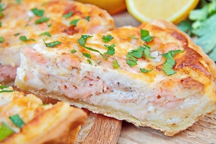 Киш с красной рыбой 