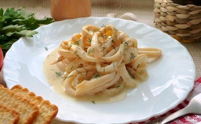 кальмар в сметане