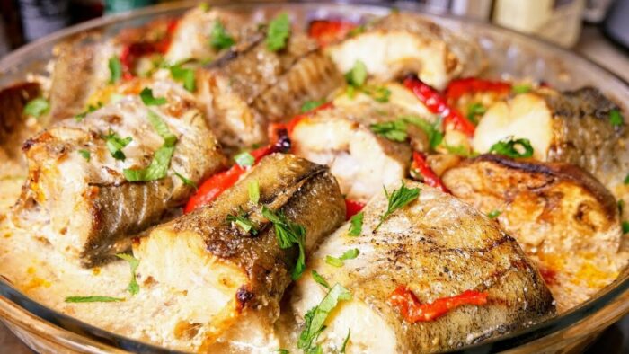 рыба запеченая с кабачками и зеленью 