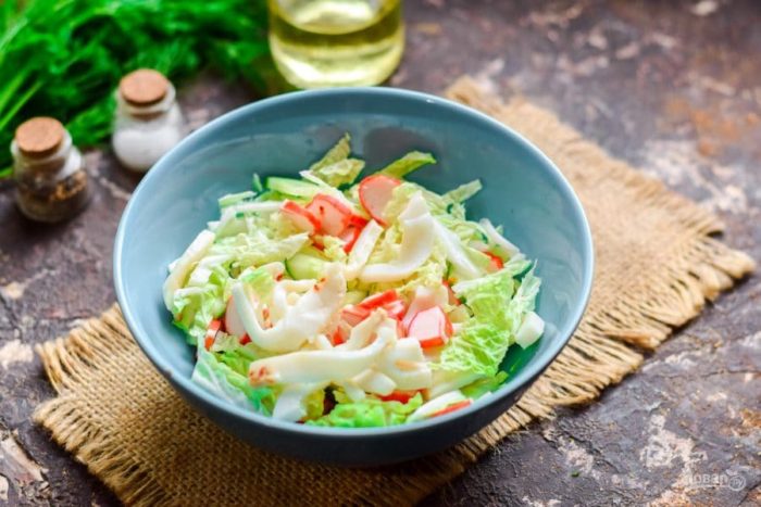 салат с пекинской капустой и крабовыми палочками 