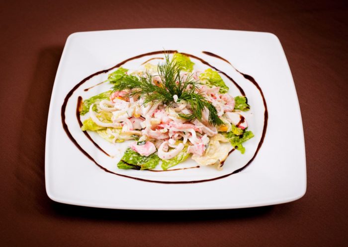 сытный салат Морское чудо