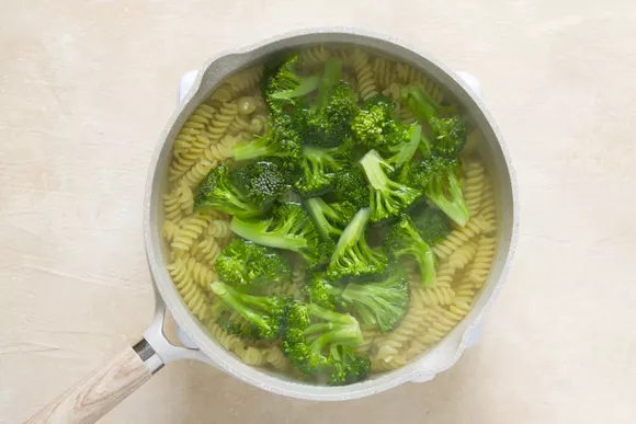 добавляем брокколи