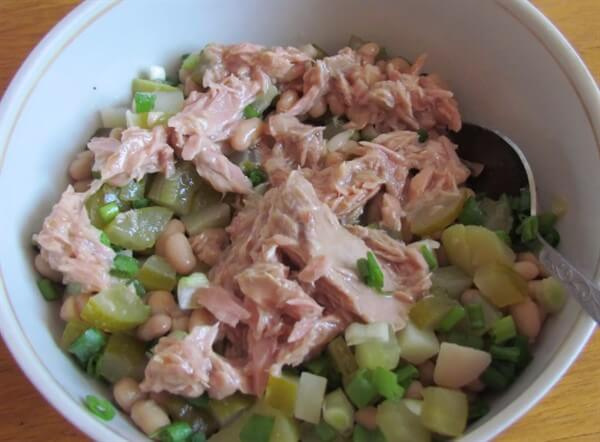 салат с тунцом