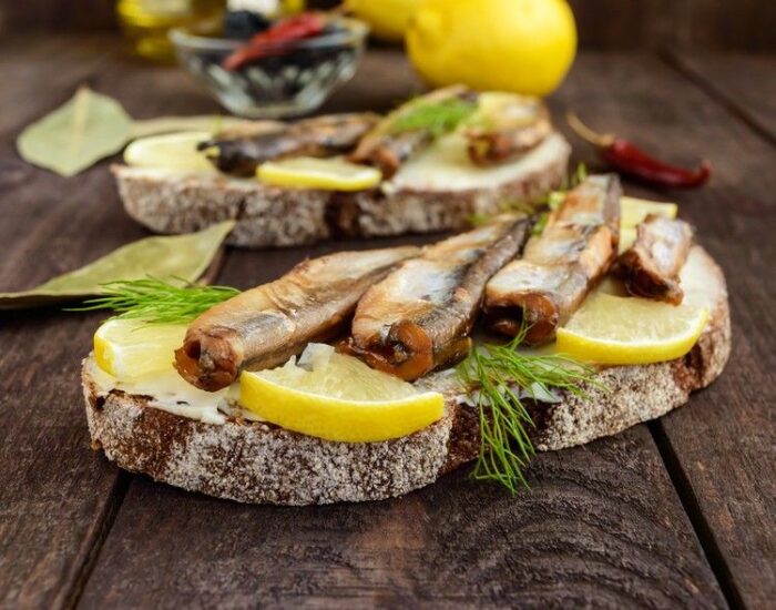 как сделать шпроты из морского окуня 