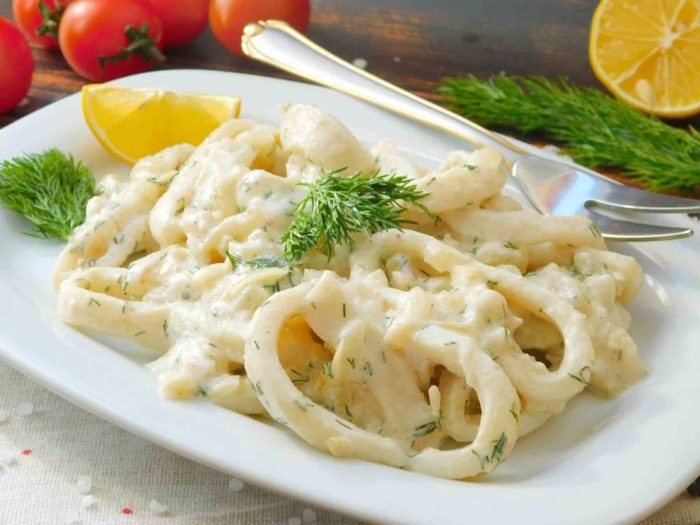 кальмар со сметаной 