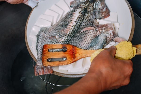 сливаем лишнюю воду