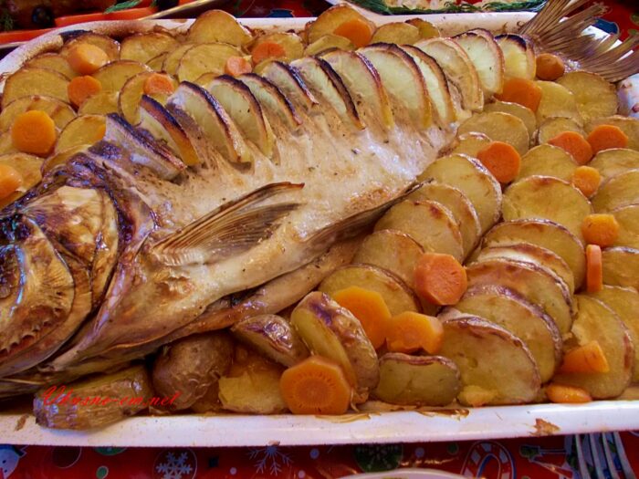 толстолобик запеченый целиком 
