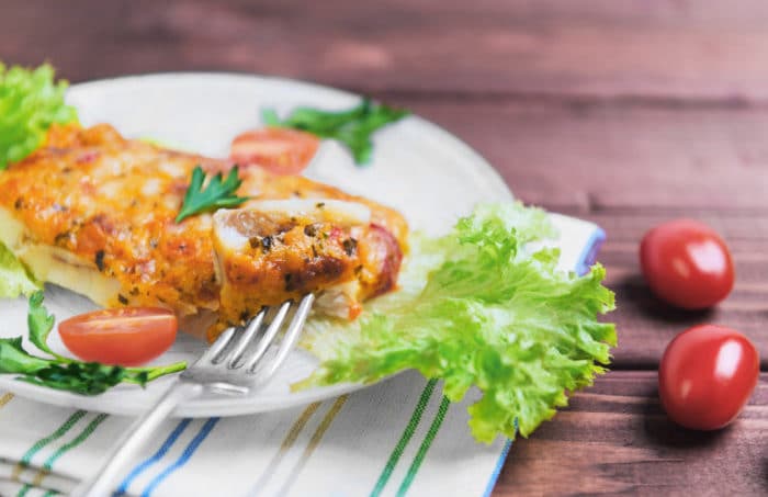 треска в сметане с овощами 
