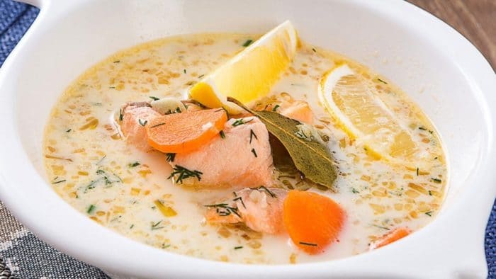 резкая уха с лимоном 
