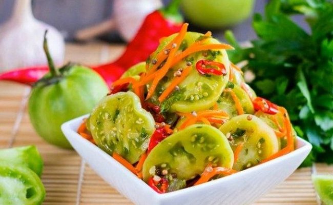 Как приготовить зелёные помидоры по-корейски на зиму в банках без стерилизации