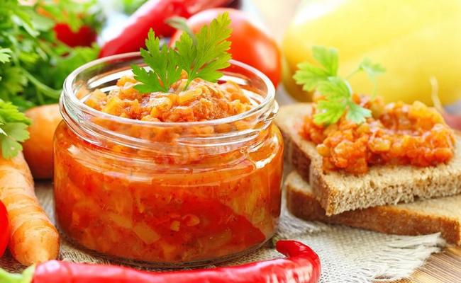 Готовим вкусную и полезную аджику на зиму с яблоком без моркови Аджика без моркови на зиму с яблоками