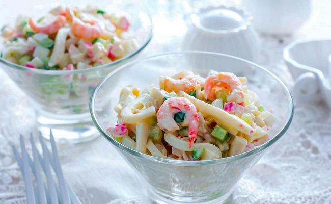 Салат Дипломат с креветками и кальмарами
