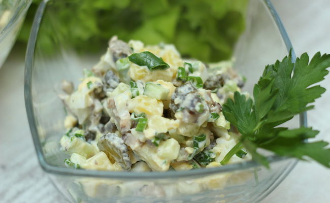 Салат Дипломат с грибами