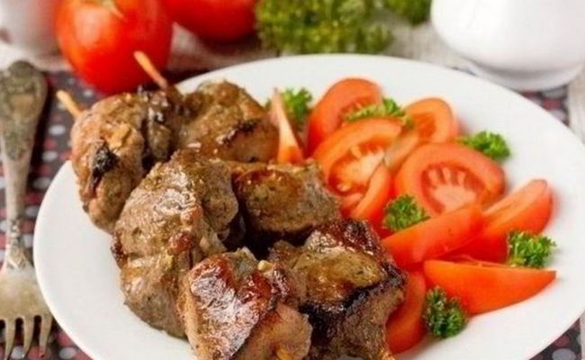 Готовим шашлык в томатном соке на карантине дома